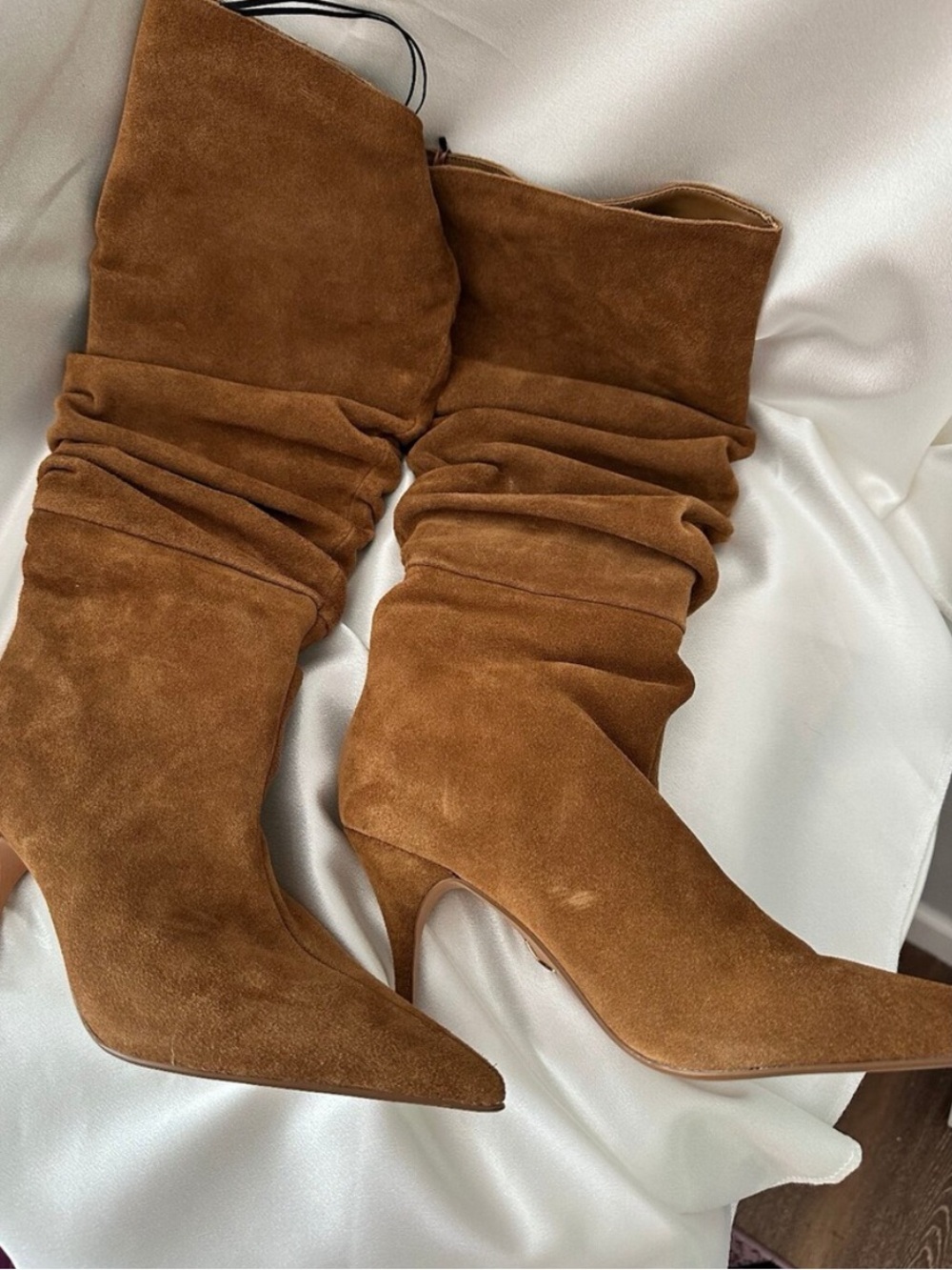 EXPRESS $258 MSRP Genuine Suede Slouchy Pointed Toe Heel Boots Size 7